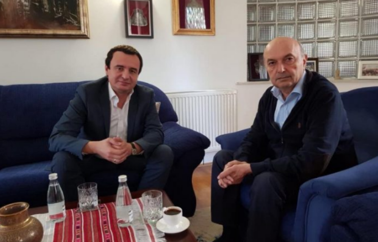 ‘Deklaratat e Kurtit, tipike folklorike të destinuara për ‘analfabetët funksionalë’