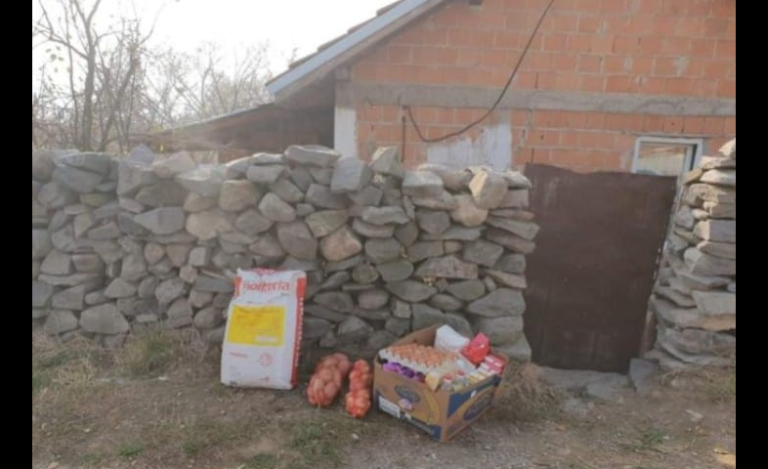 Shembull fantastik: Një dhurues anonim ndihmon 10 familje kosovare me gjëra ushqimore