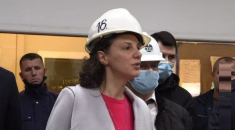 Krizë me energjinë elektrike: A do ta ndihmojë Shqipëria Kosovën, flet ministrja Rizvanolli