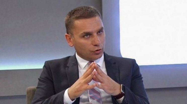 Shërbimi Sekret Serb merr në pyetje gazetarin Adriatik Kelmendin