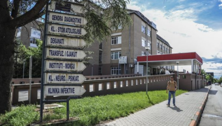 Publikohen emrat e 9-të drejtorëve të rinj në Klinikat e QKUK-së