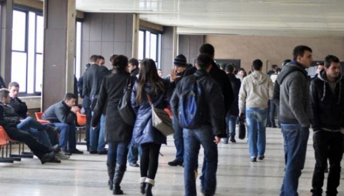 Lajm i mirë për studentët, paraqitja e provimeve do të jetë pa pagesë