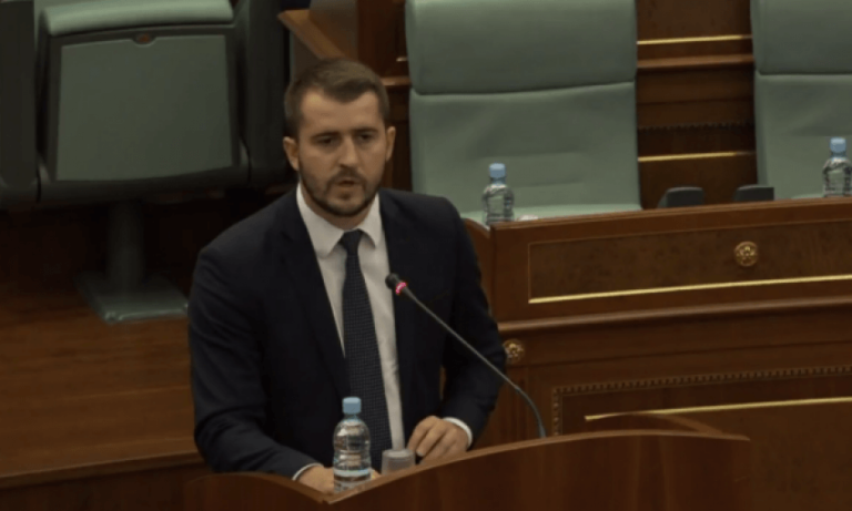 Lushtaku i drejtohet Qeverisë: Ia keni ndalë ujin Drenicës veç për inate politike