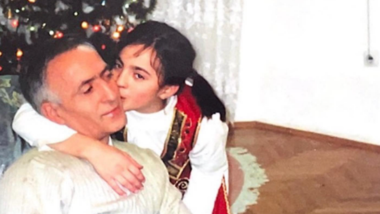 Vajza e Jakup Krasniqit me urim emocional për ditëlindjen e babait të saj: Uroj te kesh shëndet të tejkalosh këtë të fundit padrejtësi