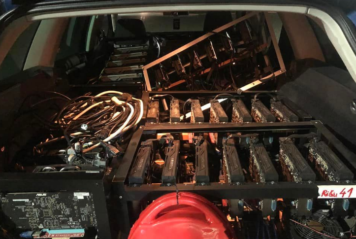 Vazhdon aksioni i Policisë, sekuestrohen aparate të kriptovalutave në një veturë në Vushtrri