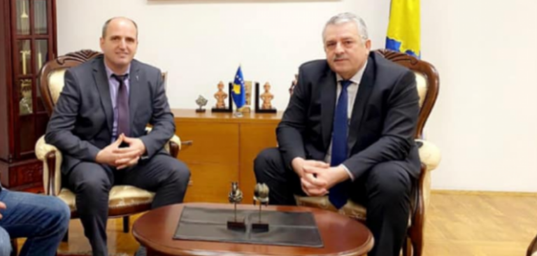 Ekrem Hyseni reagon ndaj Agim Veliut që po e viziton Gjermaninë si “kryetar i degës së LDK’ së”