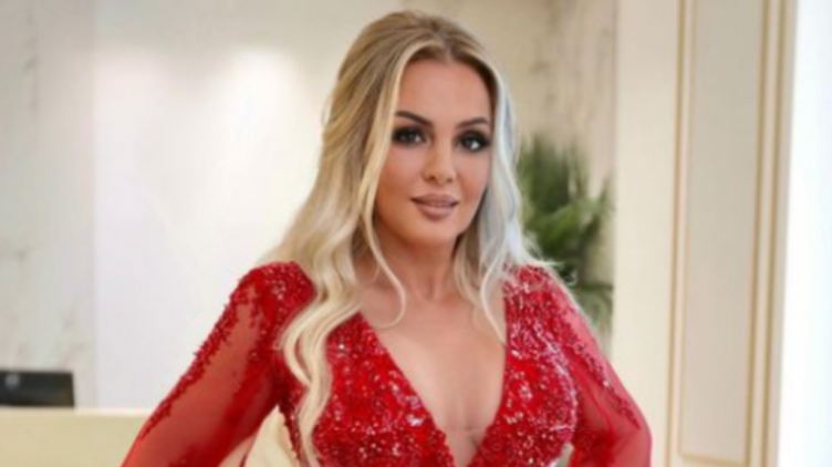 Violetë Kukaj i emocionoi të gjithë me dedikimin për nënën e ndjerë