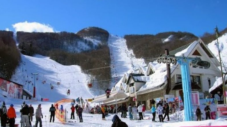 Policia shpëton 9 persona që u zhdukën në Kodrën e Diellit, në mesin e tyre edhe kosovarë