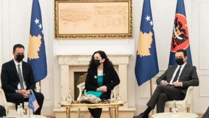 Daily Mail: Kosova refuzon thirrjen e Perëndimit për ta lejuar referendumin serb