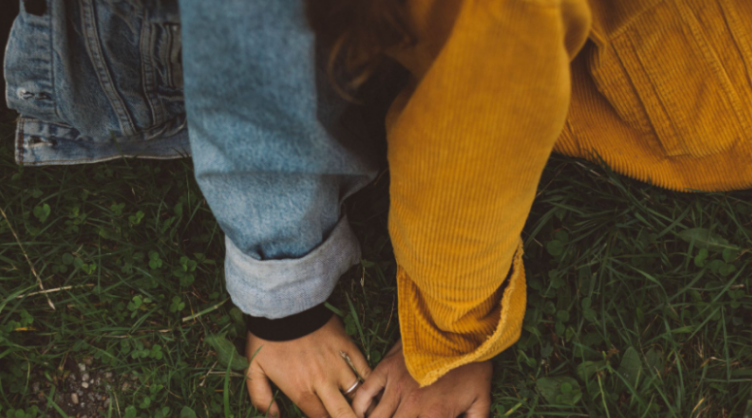 Disa arsye pse burrat kanë frikë të krijojnë lidhje serioze