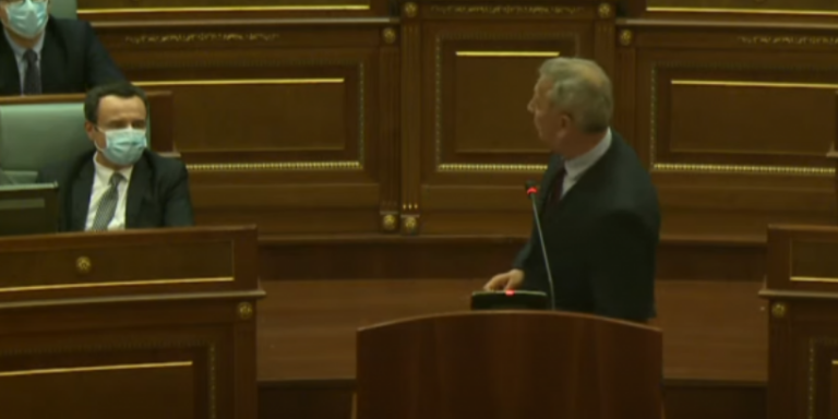 Quni tregon për një bisedë me votuesin e LVV-së në fushatë: Filloi të më bindte