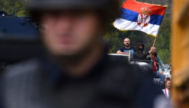 AP: Serbia forcon bashkëpunimin me Rusinë, akuzohet për destabilizimin e Kosovës