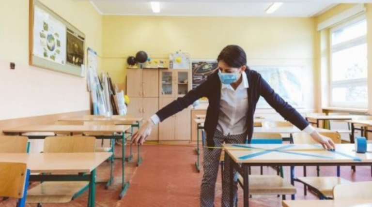 Në shkollat ku ka rritje të rasteve me COVID-19, mësimi do të mbahet nga distanca