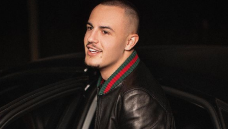 Don Xhoni i bën dhuratën e veçantë dhe super luksoze motrës për fundvit