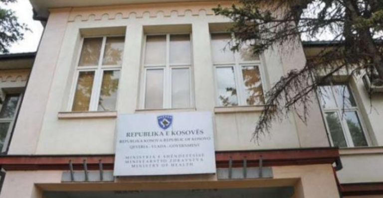 Mblidhet Komisioni Këshillëdhënës për gjendjen me pandeminë, nga MSH tregojnë se a do të ashpërsohen masat