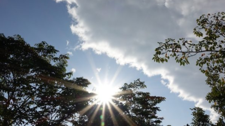 Temperatura deri në 12 gradë, parashikimi i motit për këtë të martë