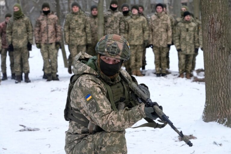 “Gjendja në Ukrainë ma kujton Kosovën, luftohej në Drenicë, në Prishtinë nuk ndjehej”