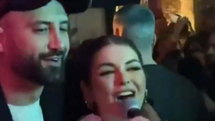 Zyrtarizoi lidhjen, Fifi reagon për herë të parë