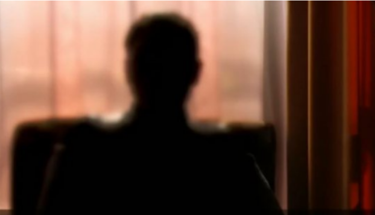 Dëshmia tronditëse e vajzës shqiptare: Isha shtatzënë, më lidhi këmbë e duar dhe më rrahu sa abortova