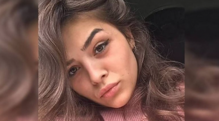 E pazakontë: 21-vjeçarja vdes pasi ia zunë frymën flokët gjatë kohës sa ishte në intervistë