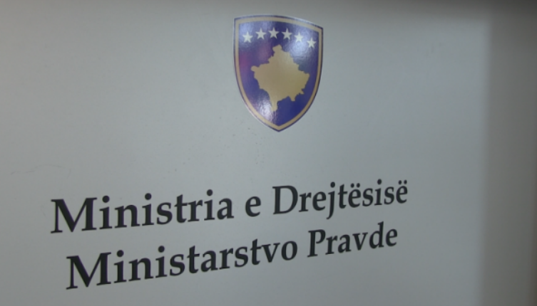 Kosova pritet ta ndryshojë Kushtetutën për të kryer vettingun, në mars opinioni i Komisionit të Venedikut