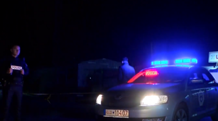 Incident në veri të Mitrovicës: Policia pengohet nga dy vetura pa targa në kapjen e një kamioni me mallra kontrabandë