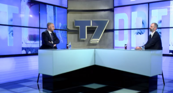 Abrashi: Nuk pati diçka ofenduese në fjalimin e Kurtit që deputetët e opozitës të largohen nga Kuvendi