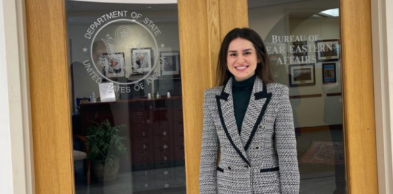 Diplomacia kosovare tashmë e ka njeriun e saj në Departament të Shtetit, amerikanët e quajnë si zhvillim historik