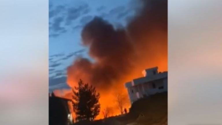 Zjarr i madh në Zhabar të Mitrovicës
