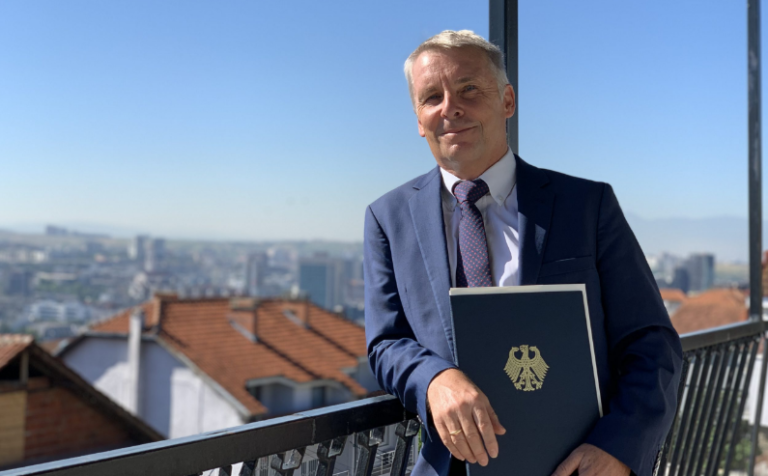 Ambasadori Rohde: Kosova nuk rrezikohet, e ruan KFOR-i
