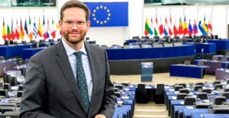 Eurodeputeti austriak: Është koha që Spanja, Greqia, Qipro, Sllovakia dhe Rumania ta njohin Kosovën