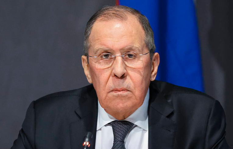 Rusia nuk ndalet së targetuari Kosovën, Lavrov: Një kuazi shtet kriminal