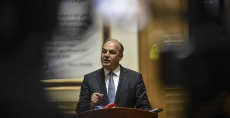Hoxhaj u bën thirrje shqiptarëve të Malit të Zi: Votojeni Abazoviqin për kryeministër