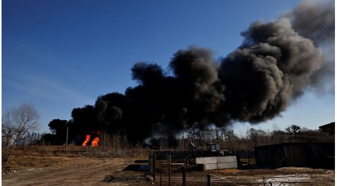 Momenti i sulmit me raketa në aeroportin e Ukrainës