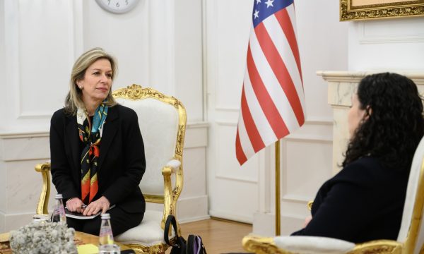 Shtëpia e Bardhë: Sherwood-Randall përsëriti përkushtimin amerikan për sovranitetin dhe integritetin territorial të Kosovës