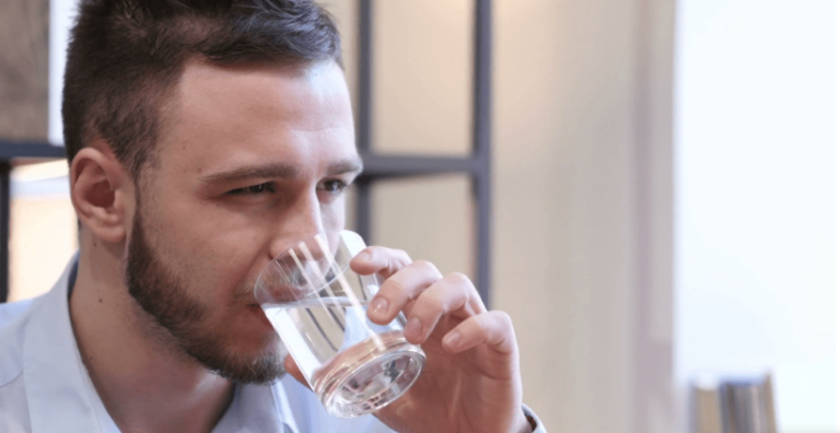 Këto janë përfitimet shëndetësore nëse agjëroni