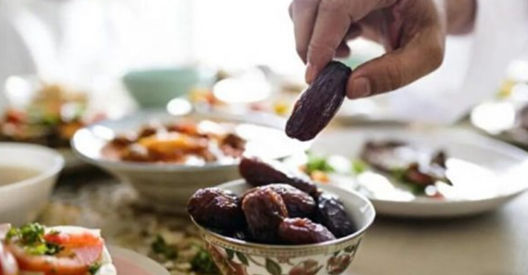 Ushqimet që nuk rekomandohen për iftar