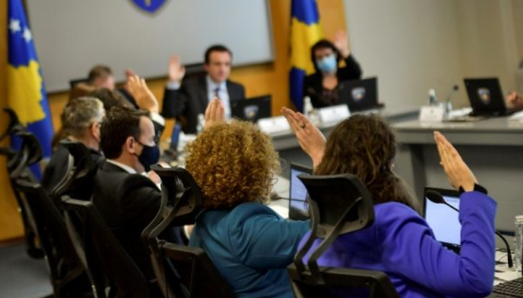 Qeveria e Kosovës mban mbledhje, tregon vendimet që ka shqyrtuar e miratuar