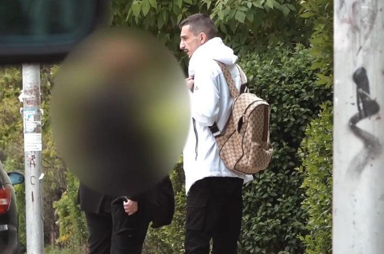 E tmerrshme: Zbulohet gjyshja 70-vjeçare nga Prizreni që i keqpërdorte seksualisht të miturit për para (Video)