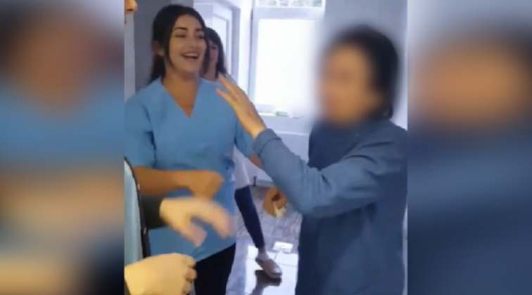 Infermieret u liruan, vajza e të moshuarës që u keqtrajtua në Pejë: Nëna ka ankth, dua drejtësi