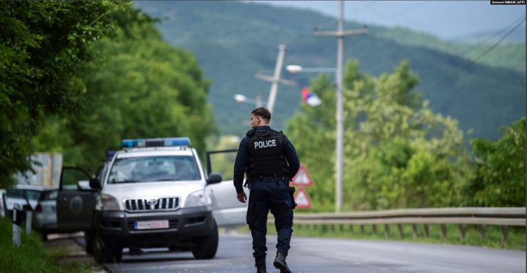 Tensionet në veri, çka po i kërkon BE-ja Kosovës dhe Serbisë?