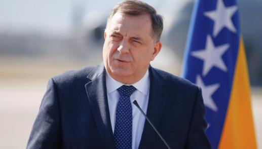 Edhe Dodik e komenton situatën në veri, thotë se po e përcjellë nga afër gjendjen e serbëve të Kosovës