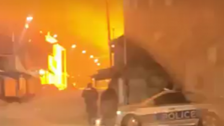 Shpërthim i ri në Lagjen e Boshnjakëve, afër ishin edhe një njësit i Policisë së Kosovës
