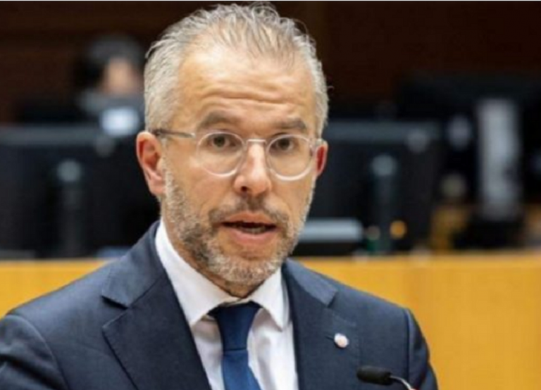 Eurodeputeti holandez: Krishtlindjet vijnë me lajme të mira për Kosovën