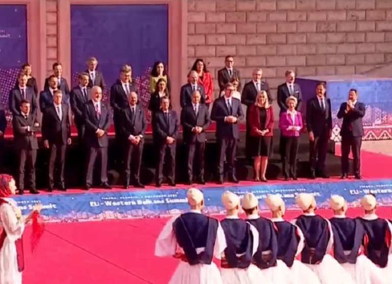 “Deri te Molla e Kuqe kufini i Kosovës”, ky është reagimi i Vuçiqit