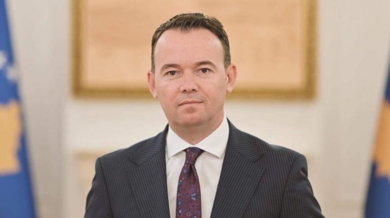 Ministri Peci ka një lajm për bujqit