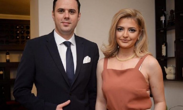 Abdixhiku me detaje të jetës private tregon si e njohu gruan e tij