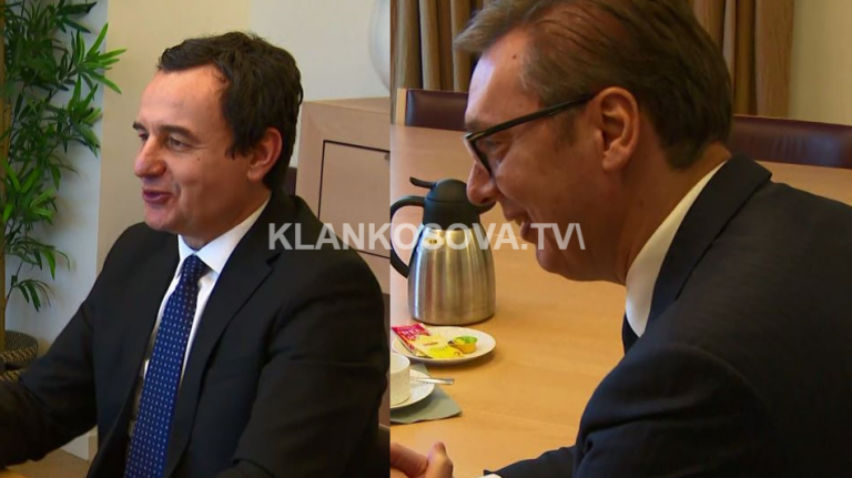 Kurti e Vuçiqi qeshin, a është kjo shenjë se do të ketë marrëveshje?