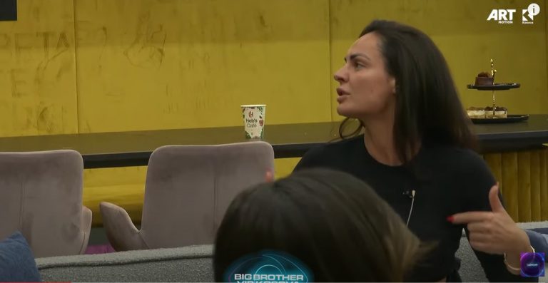 Juliana, Stresit: Nuk dal nga shtëpia pa të përcjellë