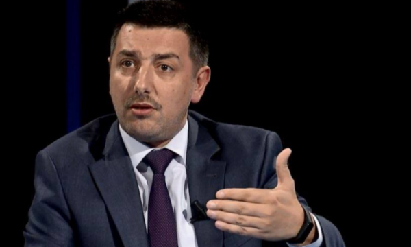 Syla i reagon Kurtit pas përkujtimit të Gjingjiqit: Han pllazma keksa msheft